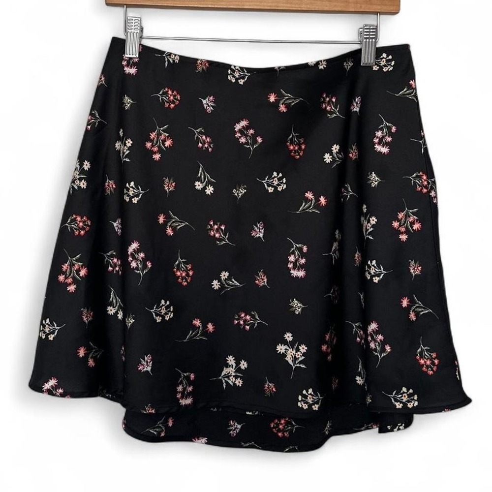 Floral No Boundaries mini skirt